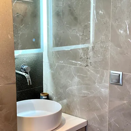 Tinos Boutique House *