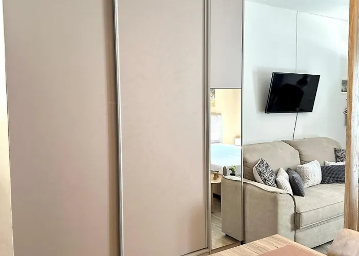 Tinos Boutique House بيت للعطل